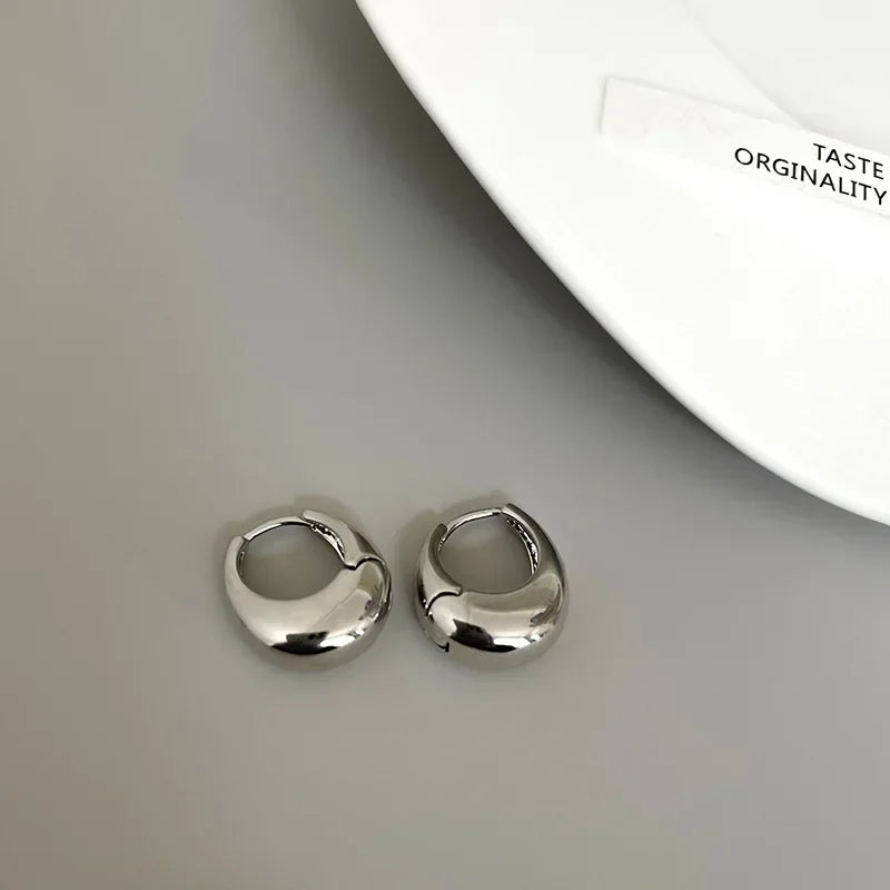 Eleanor Hoop Earrings