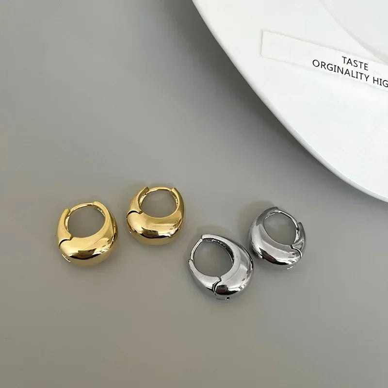 Eleanor Hoop Earrings