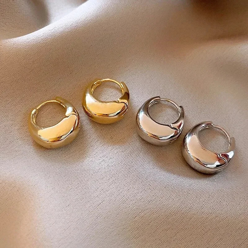 Eleanor Hoop Earrings