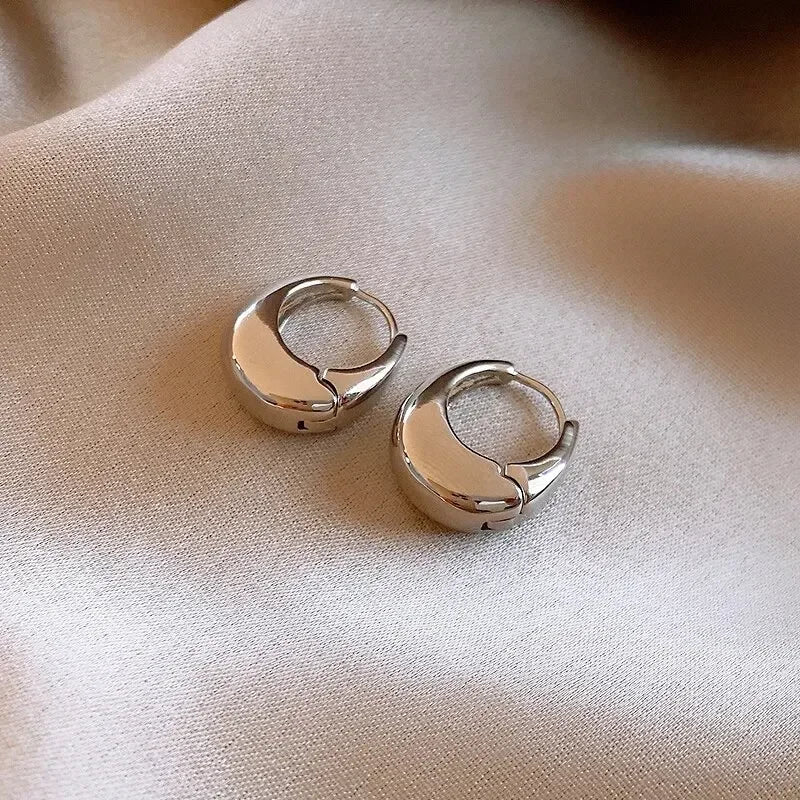 Eleanor Hoop Earrings