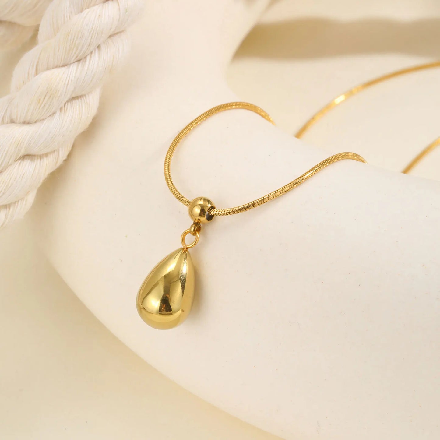 Lancaster Necklace